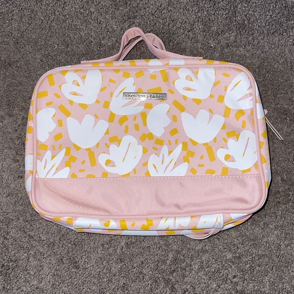 TENDER LOVE + CARRY FLORAL HANGING WASHBAG - Picture 1 of 4